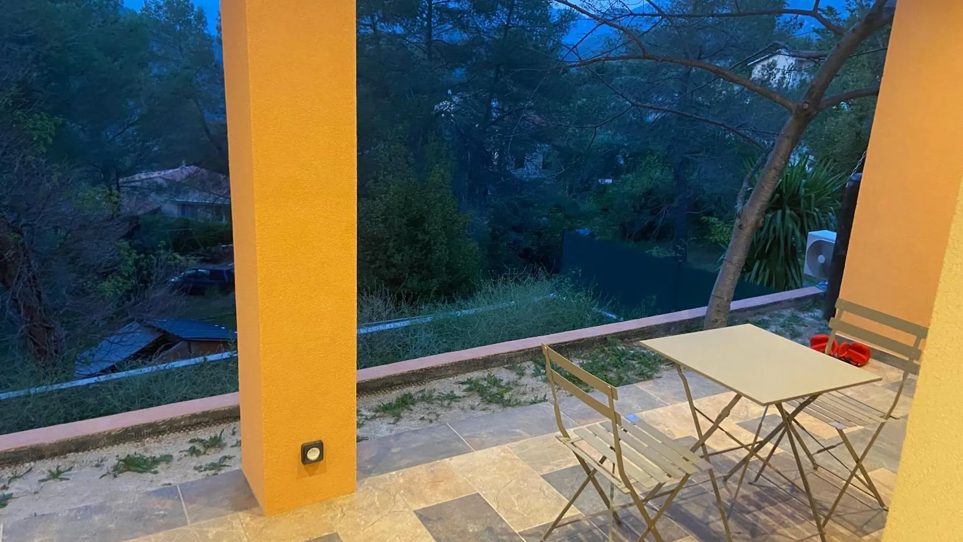 Appartement T3 Dans Une Villa Au Calme Drap France