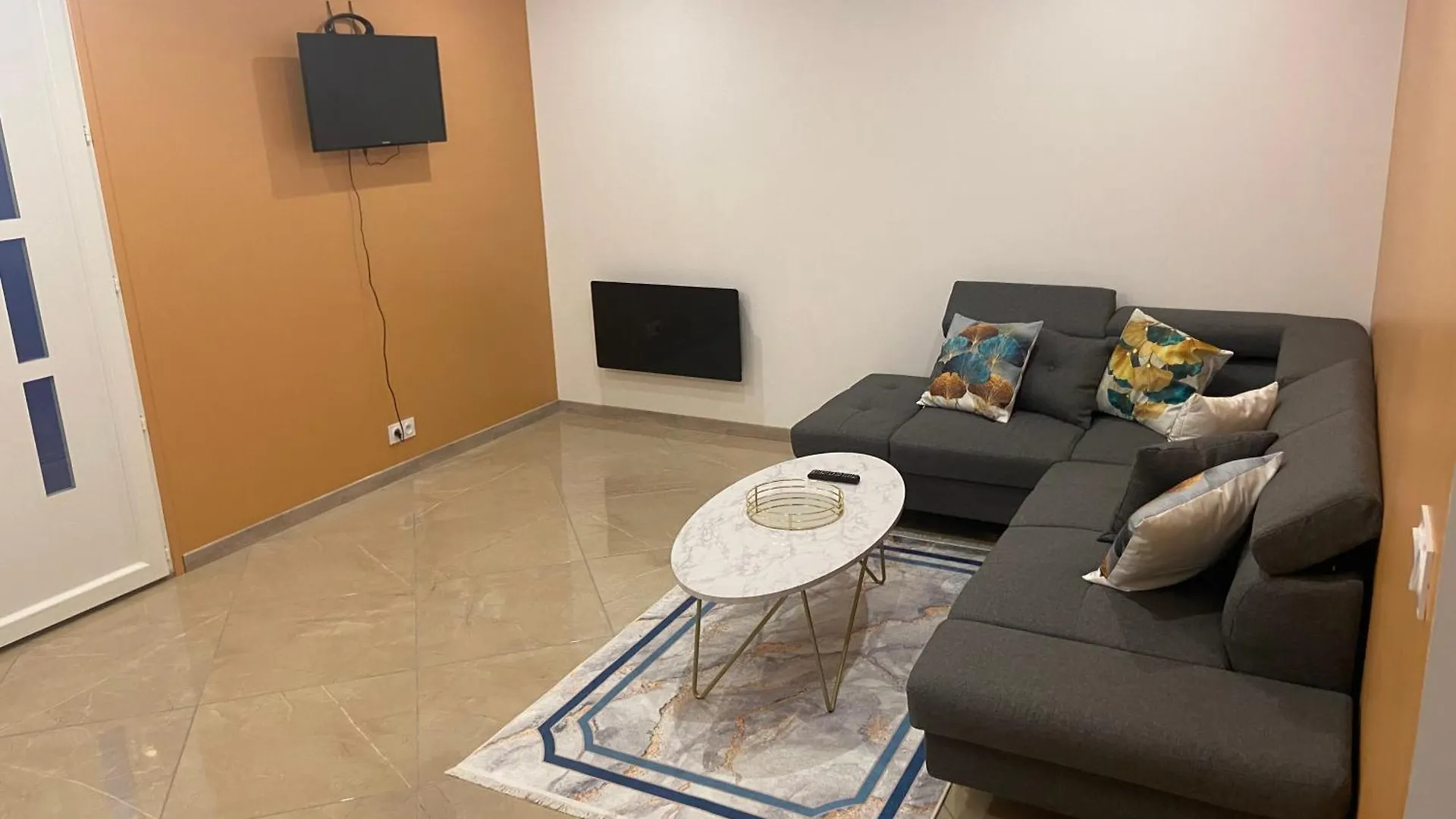 Appartement T3 Dans Une Villa Au Calme Drap Apartment