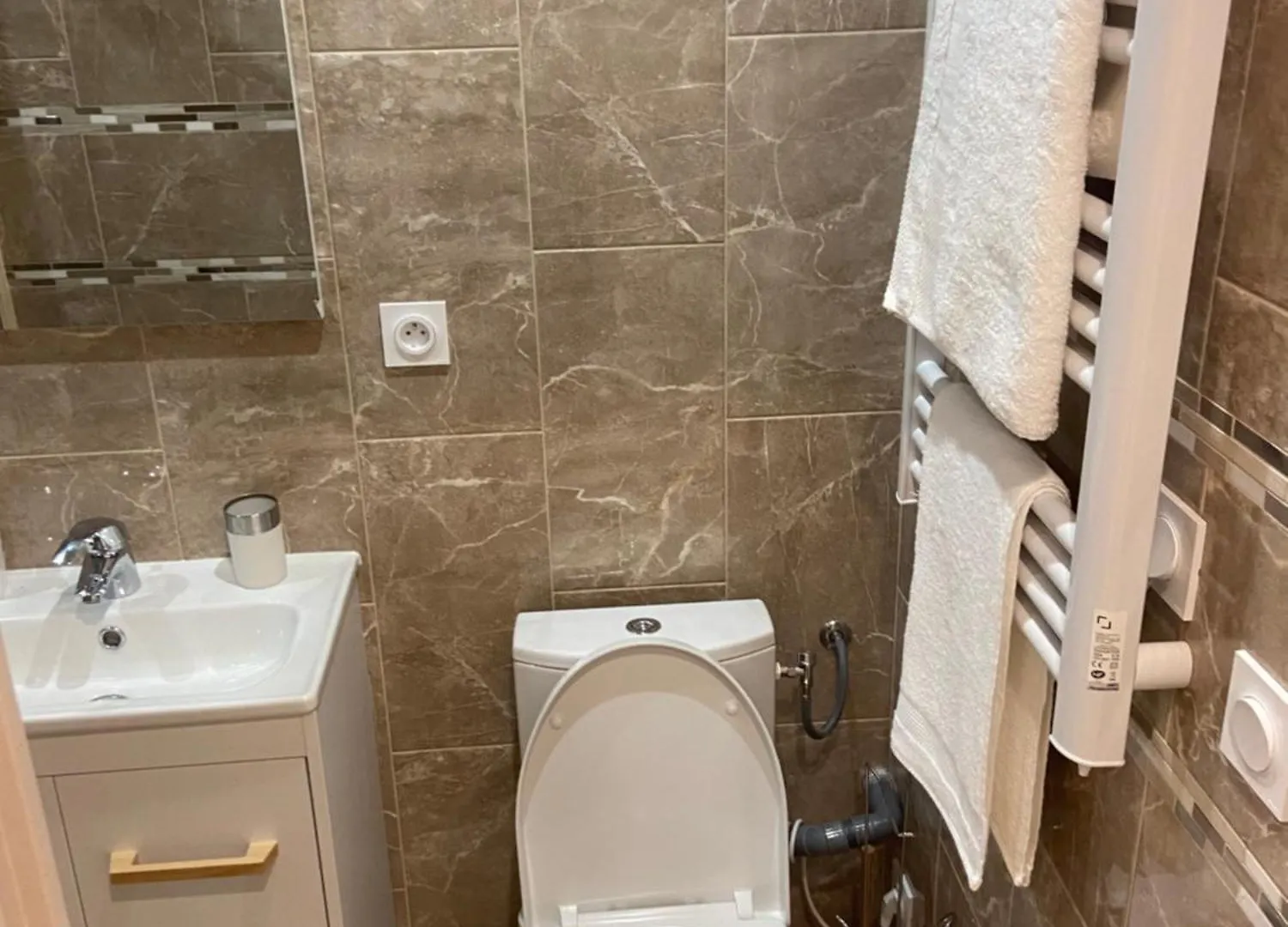 Appartement T3 Dans Une Villa Au Calme Drap 0*,